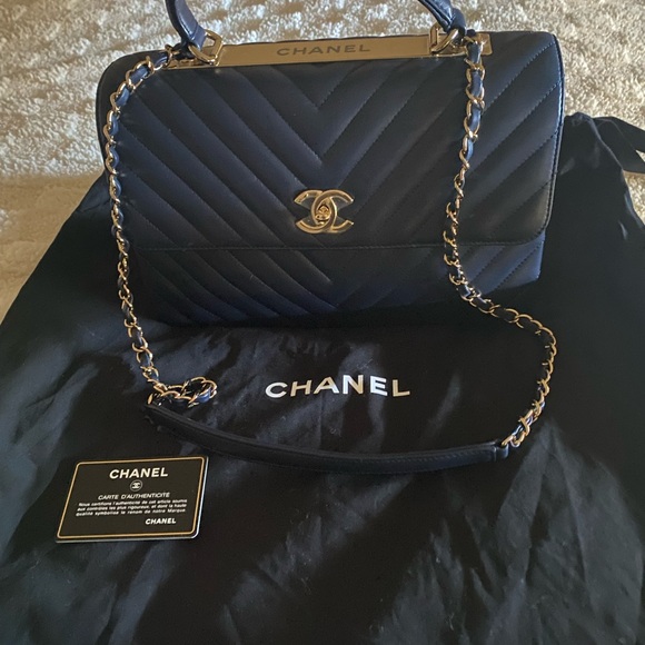 Chanel Black Quilted Handbag - Picture 1 of 10